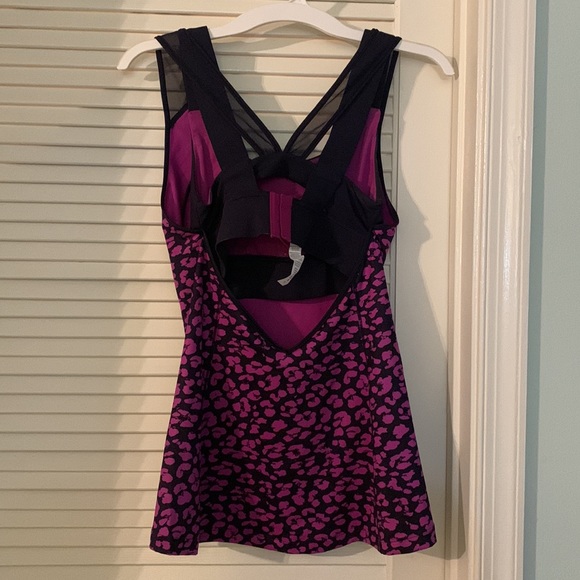 Lululemon Purple Leopard Print Tank Top Built In Bra 6 - Picture 2 of 5